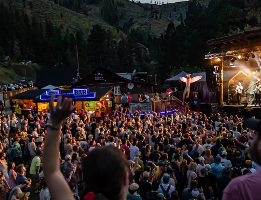 The Mishawaka: Bellvue Colorado's Best Spot for Events, Dinner and Drinks.