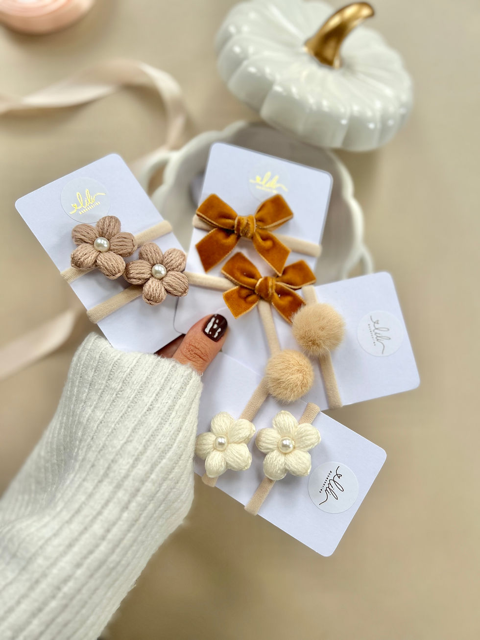 Thumbnail: Pearl Flower Bobbles | 4 colours