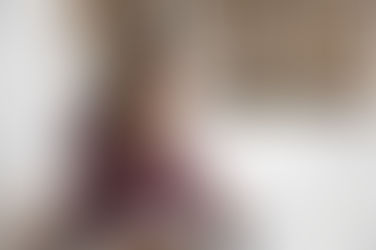 professional-business-woman-computer-happy