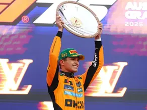 Norris wins chaotic season opener in Australia
