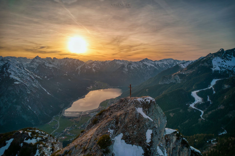 Sonnenuntergang Ebner Joch (drohne) +logo.jpg
