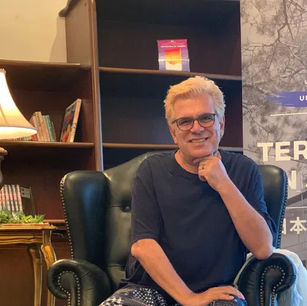 James McSill - especialista global em storytelling participa do podcast Carreira e Suas Vozes com Claudia Cardillo
