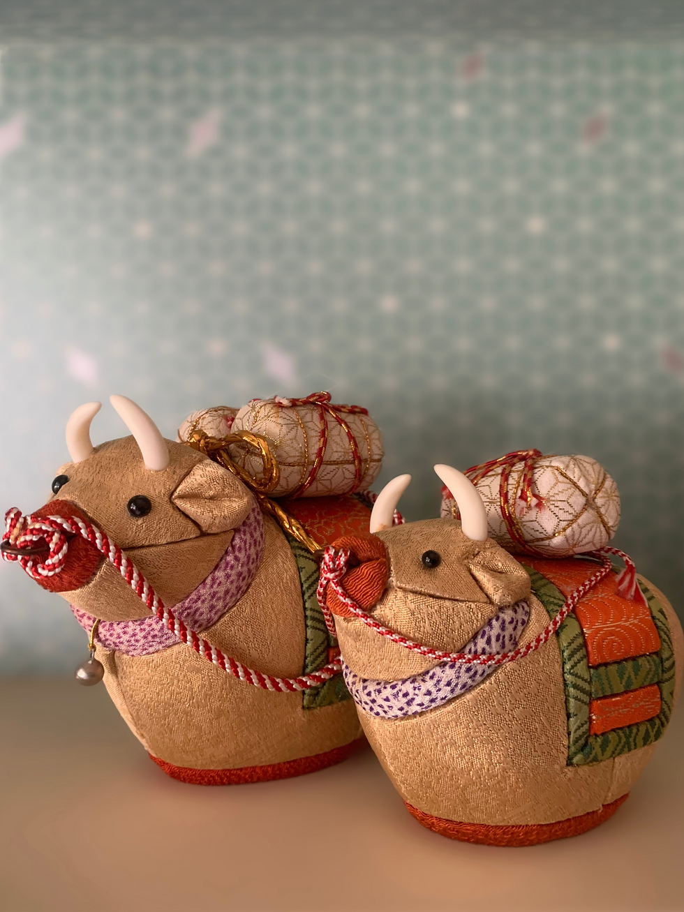 Golden Ox Ornaments | Kimekomi