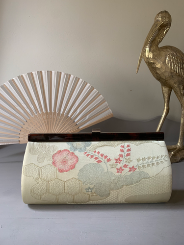 その他 White Chrysanthemum Kimono Handbag その他 White Chrysanthemum Kimono Handbag White Chrysanthemum