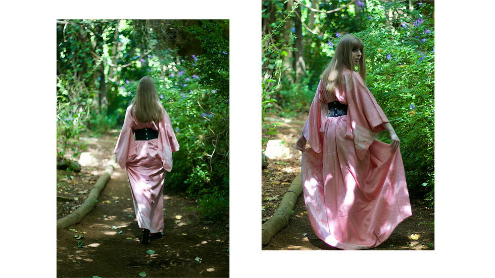 woman wearing a pink shibori hōmongi Japanese kimono