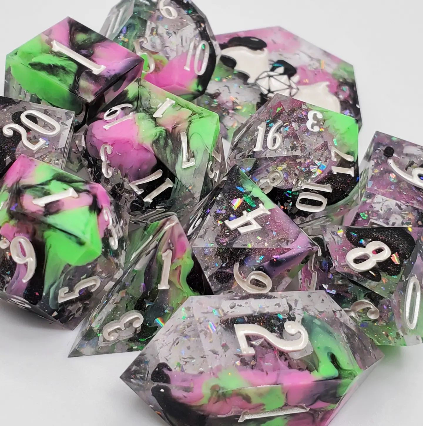 Tag! - 12 piece polyhedral dice set