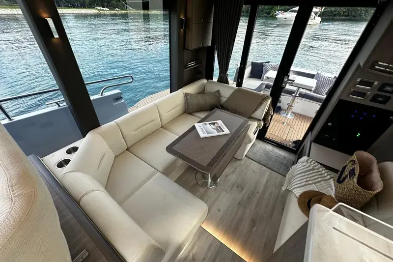 サムネイル： 2024 Galeon 400 Fly | 41ft Singapore, Singapore