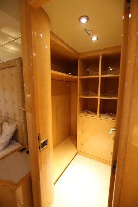 サムネイル： 1996 Azimut 100 Jumbo | 93ft Taiwan, China