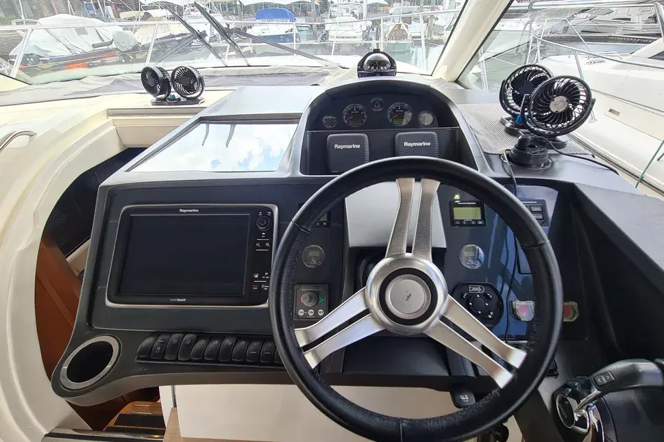 サムネイル： 2015 Princess V39 | 43ft Phuket, Thailand