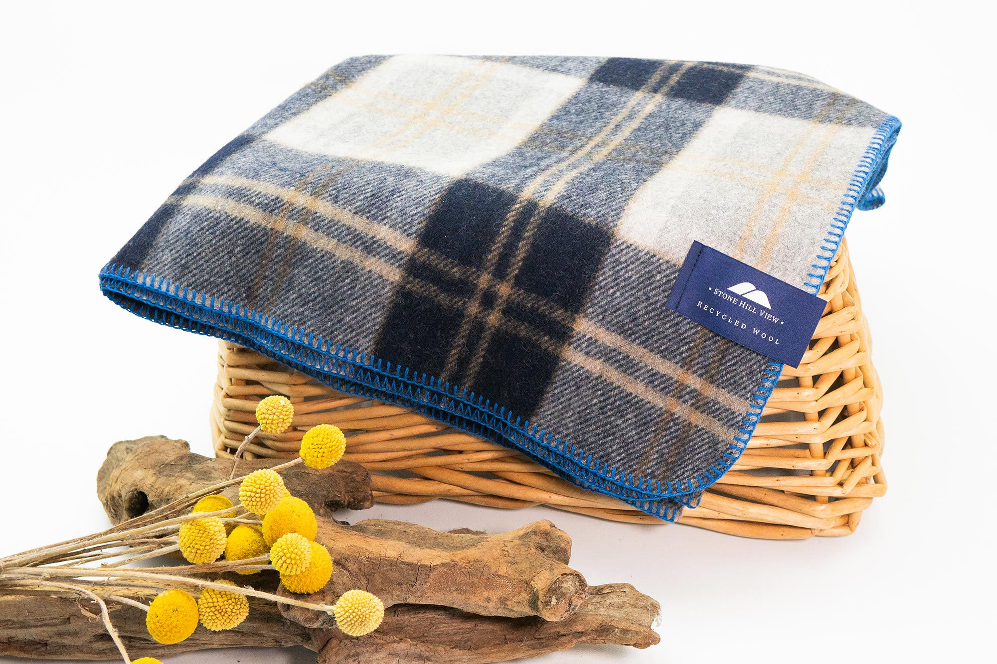 Baby/Knee Recycled Wool Tartan Blanket in Bannockbane Silver