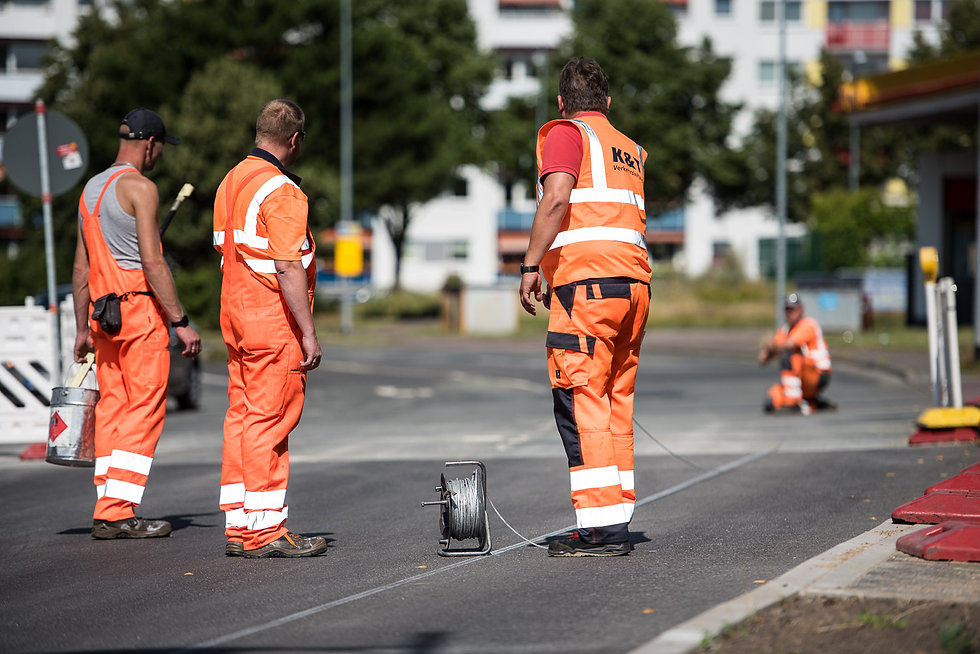 Schwerin_Hamburger_Allee_Markierungsarbeiten_K_T-0581.jpegk-t-verkehrsleitung-schwerin-fah