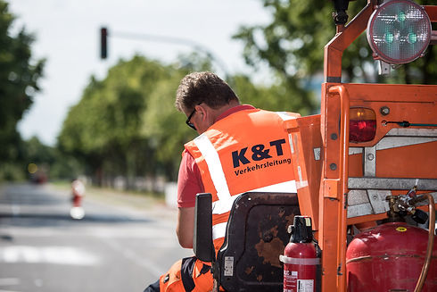 Schwerin_Hamburger_Allee_Markierungsarbeiten_K_T-0565.jpegk-t-verkehrsleitung-schwerin-fah