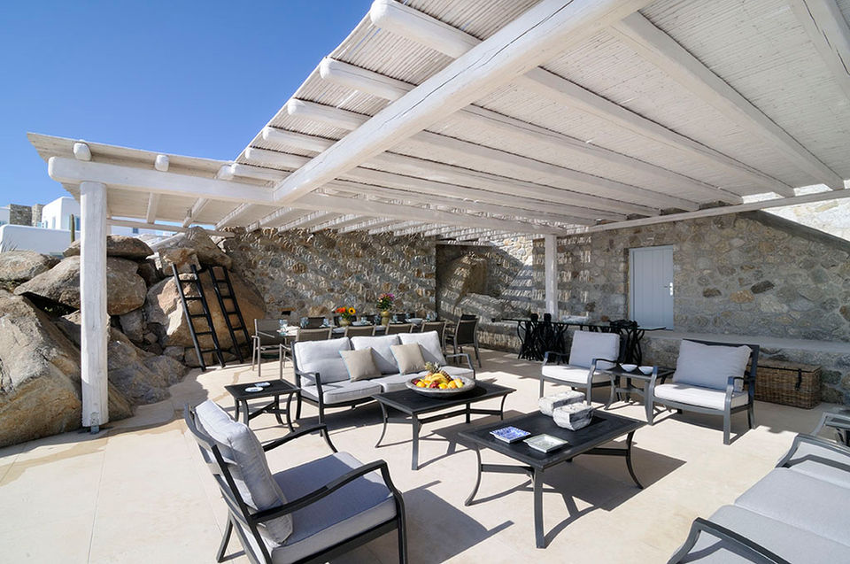Villa in Pouli Florios Real Estate
