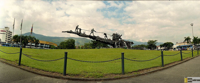 MONUMENTO DE LA SOLIDARIDAD CALI