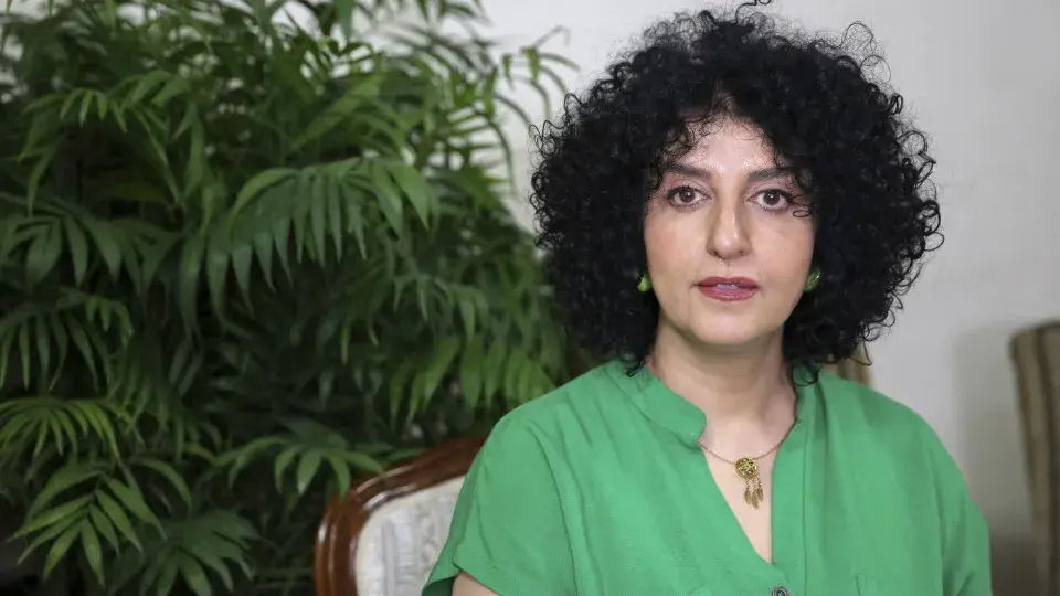 Nobel da Paz está em estado grave após infarto em prisão - No Irã