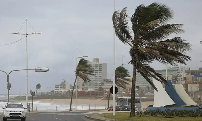 Chuva e ventos fortes devem marcar o fim de semana em Salvador e Região Metropolitana, alerta Inema