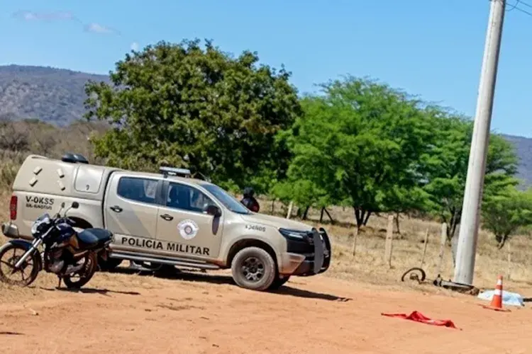 Jovem de 19 anos morre após colidir moto contra poste - Em Paramirim/BA