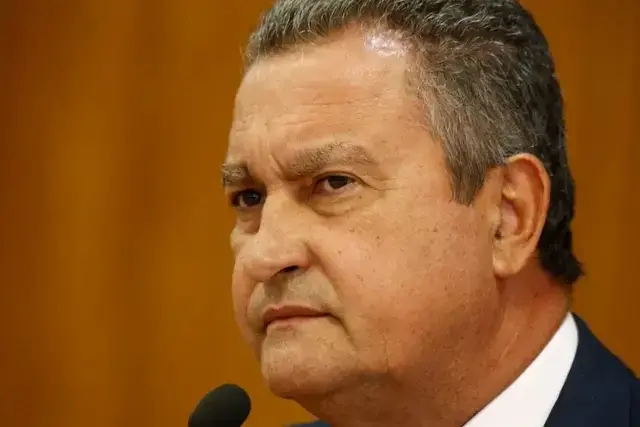 Rui Costa prevê cadeia para Bolsonaro e o chama de “coisa”