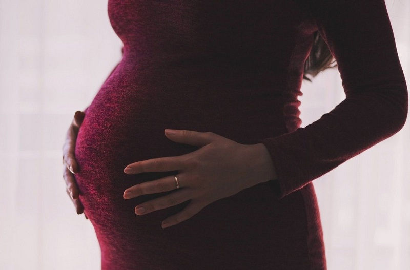 Projeto de lei prevê pena de até 15 anos de prisão por violência obstétrica