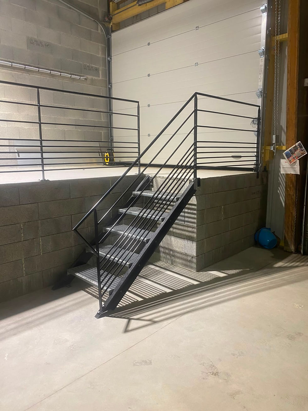 Escalier interieur sur mesure le jardin au fer
