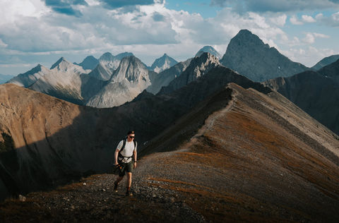 sunset hike photoshooting in Kananaskis