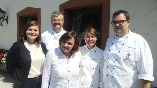 Gasthof zum Adler, Meßkirch- Menningen, Messkirch, historische gasthäuser, baden, genuss, baden württemberg, badische, küche, ausflugsziel, visitgermany, gasthaus, landgasthof, tradition, kulinarik, wirtshaus, gastgeber, gastronomie, übernachten, restauranttips, gute reise, gute küche, urlaubsziele, gastfreundschaft, stammtisch, familienbetrieb, traditionsgastronomie, ferien, urlaub, süddeutschland, Sigmaringen, Hohenzoollern, Ablach, Talbach, Oberschwaben, Donau, Bodensee, Schloss, Fürstenberg, Schwäbische Alb, Heuberg