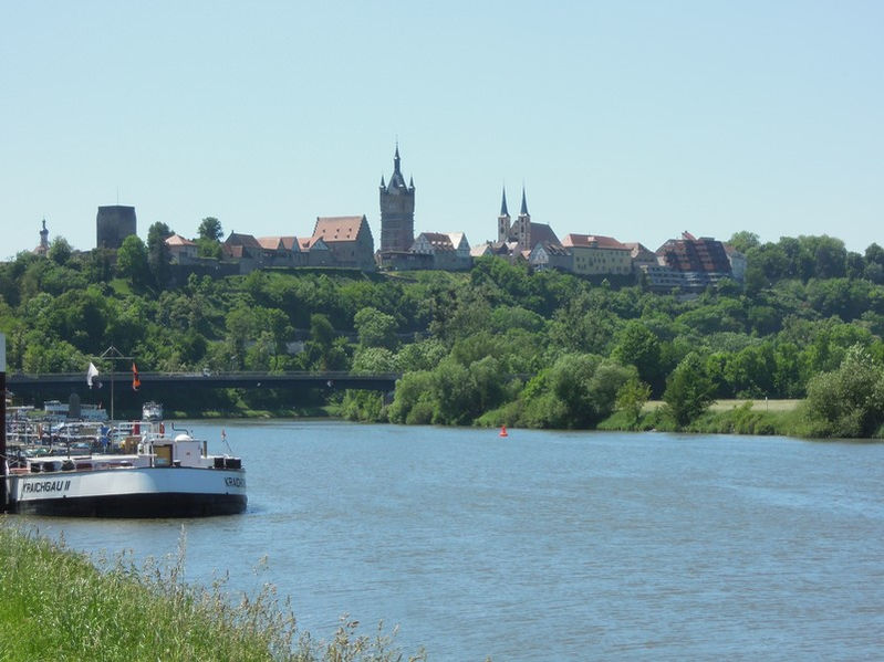 Historische Gasthäuser, Weingüter, Baden, Gasthaus Adler, baden-württemberg, badische küche, ausflugsziel, visit germany, blackforest, gasthaus, landgasthof, tradition, kulinarik, wirtshaus, gastgeber, gastronomie, übernachten, restauranttips, gute reise, gute küche, urlaubsziele, ferien im schwarzwald, urlaub im schwarzwald, gastfreundschaft, gastgeber, stammtisch,
familienbetrieb, wirt,
Bad Rappenau, Salinenpark, Gradierwerke, Schloss Bad Rappenau, Kurpark, Fünfmühlental, Burg Guttenberg, Neckartal, Wanderwege, Radwege, Thermen, Wellness, Solebad, Blühende Barockgärten, Botanischer Garten, Heimatmuseum Bad Rappenau, Römermuseum, Kloster Odenheim, Schloss Heinsheim, historische Mühlen, Fachwerkhäuser, Kirchen, Kapellen, Burg Steinsberg, Rittertouren, Burgruinen, Neckarschifffahrt, Kletterpark, Golfclub Bad Rappenau, Erlebnisführungen, Familienausflüge, Freizeitpark Tripsdrill, Märchenwald, Wildpark, Reiterhöfe, Sole- und Thermalbäder, Wellnesshotels, Kneipp-Anlagen, Gesundheitsangebote, Kurstadt, Heilquellen, Spa, Sauna, Weingüter, Besenwirtschaften, regionale Spezialitäten, schwäbische Küche, Spargel, Wein, Biergarten, Genussregion Baden-Württemberg, Hofläden, Direktvermarkter, Hidden Gem Germany, Slow Travel, nachhaltiger Tourismus, Geheimtipp Deutschland, Entdeckungsreise, Landurlaub, Landidylle, Wohlfühlorte, Natur