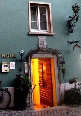 Brutsches Rebstock, Laufenburg, historische gasthäuser, baden, genuss, baden württemberg, badische, küche, ausflugsziel, visitgermany, gasthaus, landgasthof, tradition, kulinarik, wirtshaus, gastgeber, gastronomie, übernachten, restauranttips, gute reise, gute küche, urlaubsziele, gastfreundschaft, stammtisch, familienbetrieb, traditionsgastronomie, ferien, urlaub, süddeutschland, Rhein, Hochrhein, Bad Säckingen, Waldshut-Tiengen