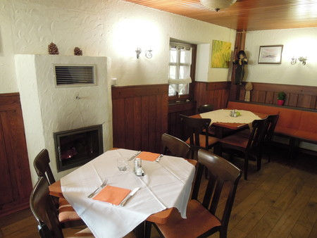 Historische Gasthäuser, Weingüter, Baden, Gasthaus Adler, baden-württemberg, badische küche, ausflugsziel, visit germany, blackforest, gasthaus, landgasthof, tradition, kulinarik, wirtshaus, gastgeber, gastronomie, übernachten, restauranttips, gute reise, gute küche, urlaubsziele, ferien im schwarzwald, urlaub im schwarzwald, gastfreundschaft, gastgeber, stammtisch,
familienbetrieb, wirt,
Bad Rappenau, Salinenpark, Gradierwerke, Schloss Bad Rappenau, Kurpark, Fünfmühlental, Burg Guttenberg, Neckartal, Wanderwege, Radwege, Thermen, Wellness, Solebad, Blühende Barockgärten, Botanischer Garten, Heimatmuseum Bad Rappenau, Römermuseum, Kloster Odenheim, Schloss Heinsheim, historische Mühlen, Fachwerkhäuser, Kirchen, Kapellen, Burg Steinsberg, Rittertouren, Burgruinen, Neckarschifffahrt, Kletterpark, Golfclub Bad Rappenau, Erlebnisführungen, Familienausflüge, Freizeitpark Tripsdrill, Märchenwald, Wildpark, Reiterhöfe, Sole- und Thermalbäder, Wellnesshotels, Kneipp-Anlagen, Gesundheitsangebote, Kurstadt, Heilquellen, Spa, Sauna, Weingüter, Besenwirtschaften, regionale Spezialitäten, schwäbische Küche, Spargel, Wein, Biergarten, Genussregion Baden-Württemberg, Hofläden, Direktvermarkter, Hidden Gem Germany, Slow Travel, nachhaltiger Tourismus, Geheimtipp Deutschland, Entdeckungsreise, Landurlaub, Landidylle, Wohlfühlorte, Natur