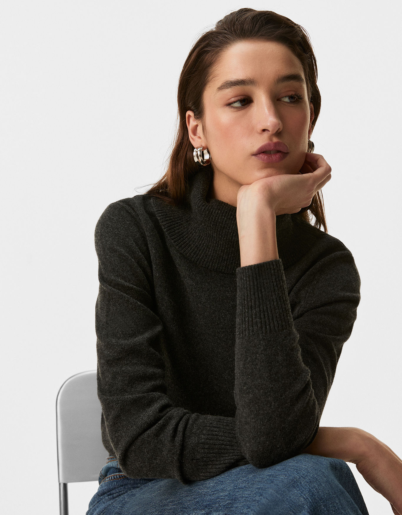 Blusa Tricot Cashmere Gola Alta Cinza Shoulder