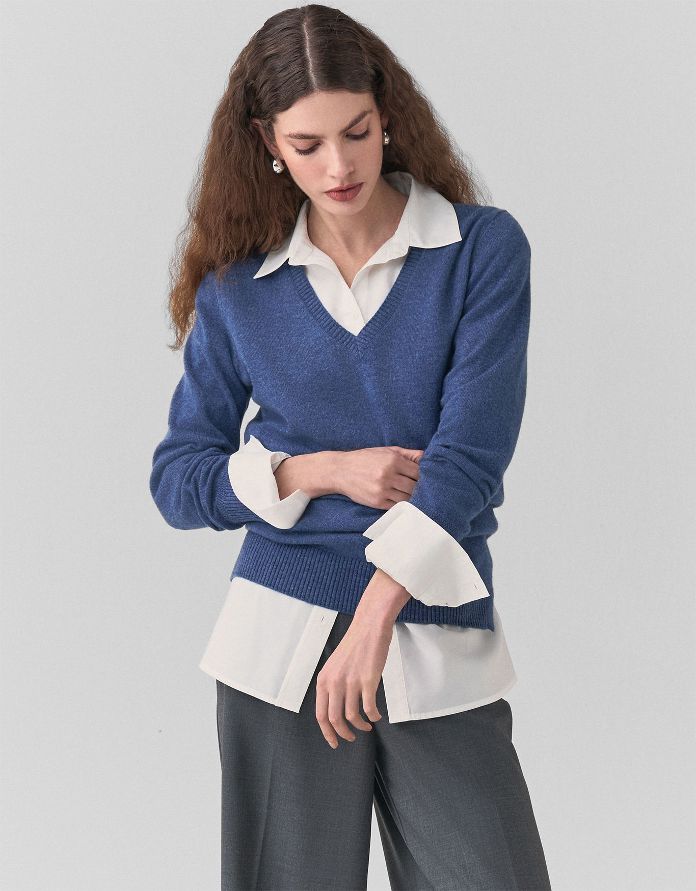 Blusa Tricot Cashmere Decote V Azul Shoulder