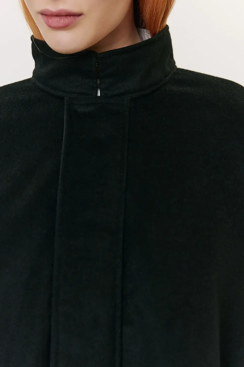 Miniatura: Casaco Lã Pregas Gola Alta Preto Andrea Marques