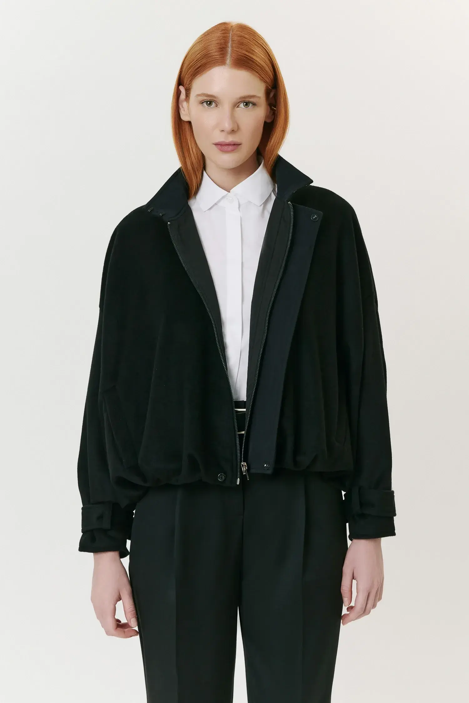 Casaco Lã Pregas Gola Alta Preto Andrea Marques