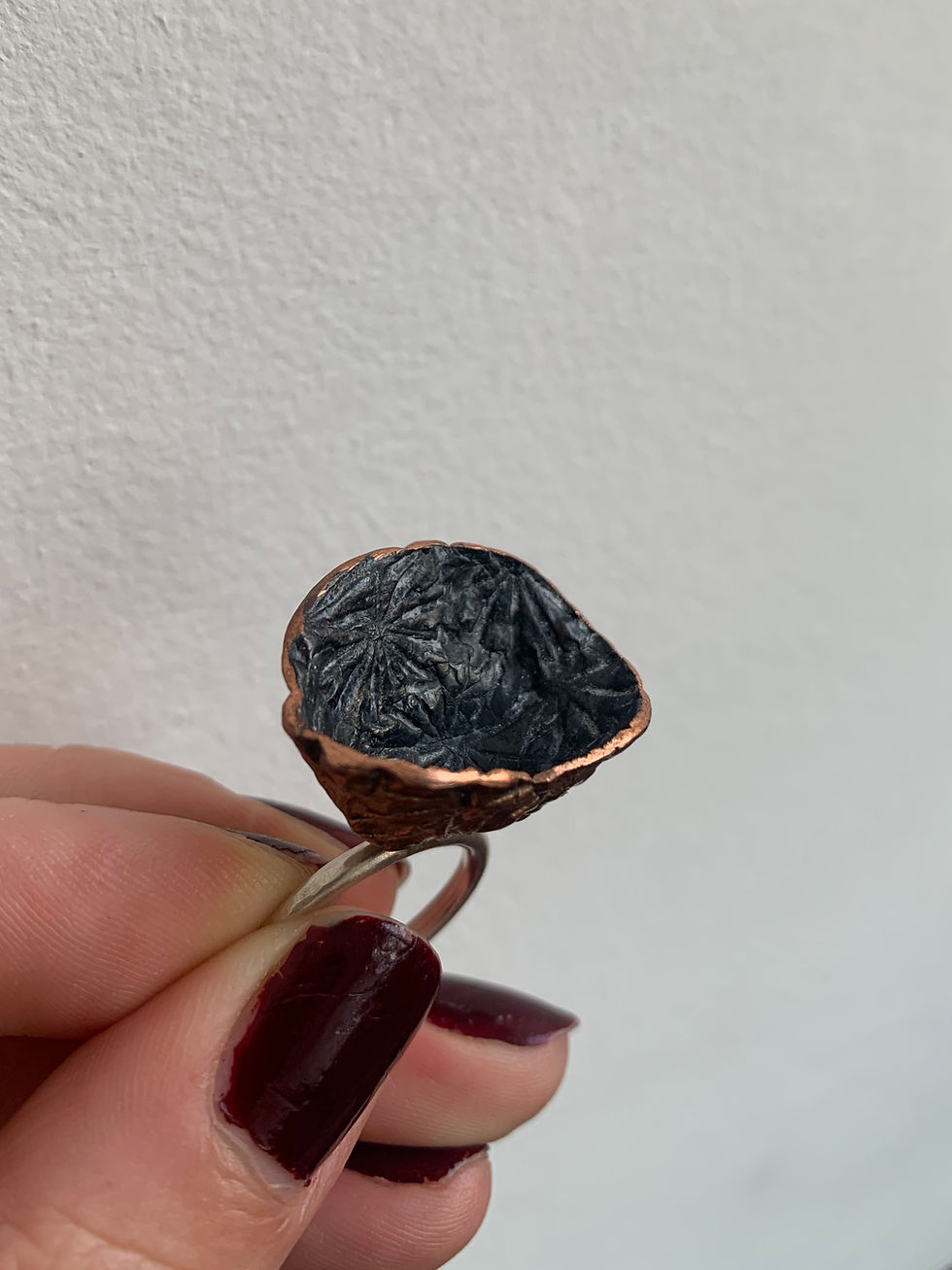 Thumbnail: Poppy seedpod ring V