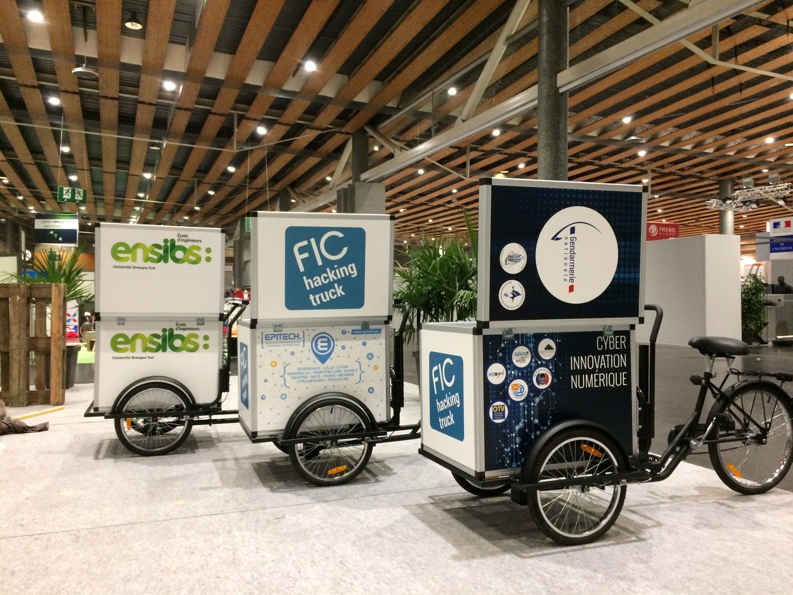 Location triporteur foire expo