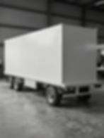 Maquinaria y equipo de transporte con remolque cerrado