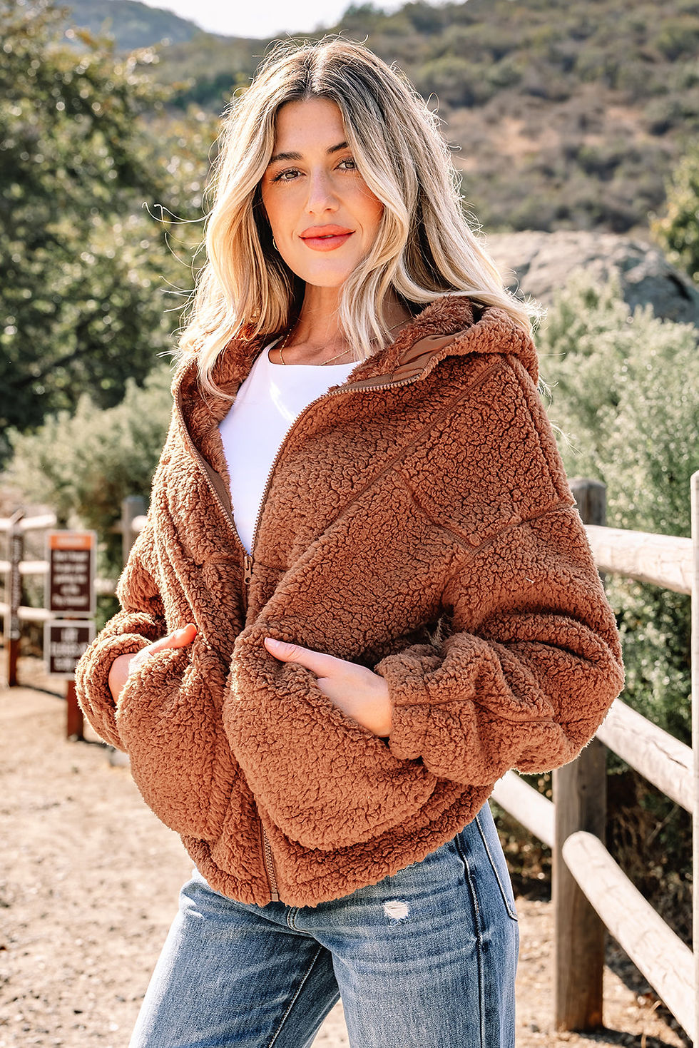 Miniatura: Bethany Up Hooded Sherpa Jacket