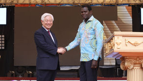 [Uganda] Preaching the Sermon to 7000 people at the Miracle Center and Live Broadcasting