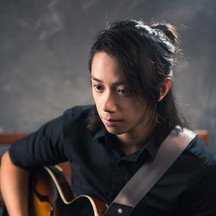 Kung Lai and a lovely Godin guitar
