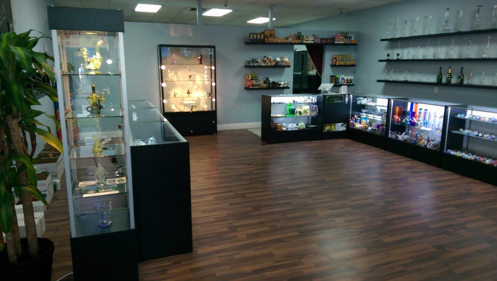 Smoke shop v.s. Head shop