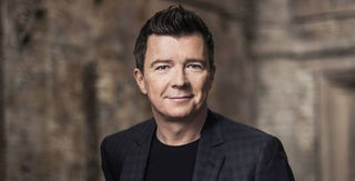 Cuando Rick Astley se convirtió en meme y más cosas que (quizá) no sabías sobre él