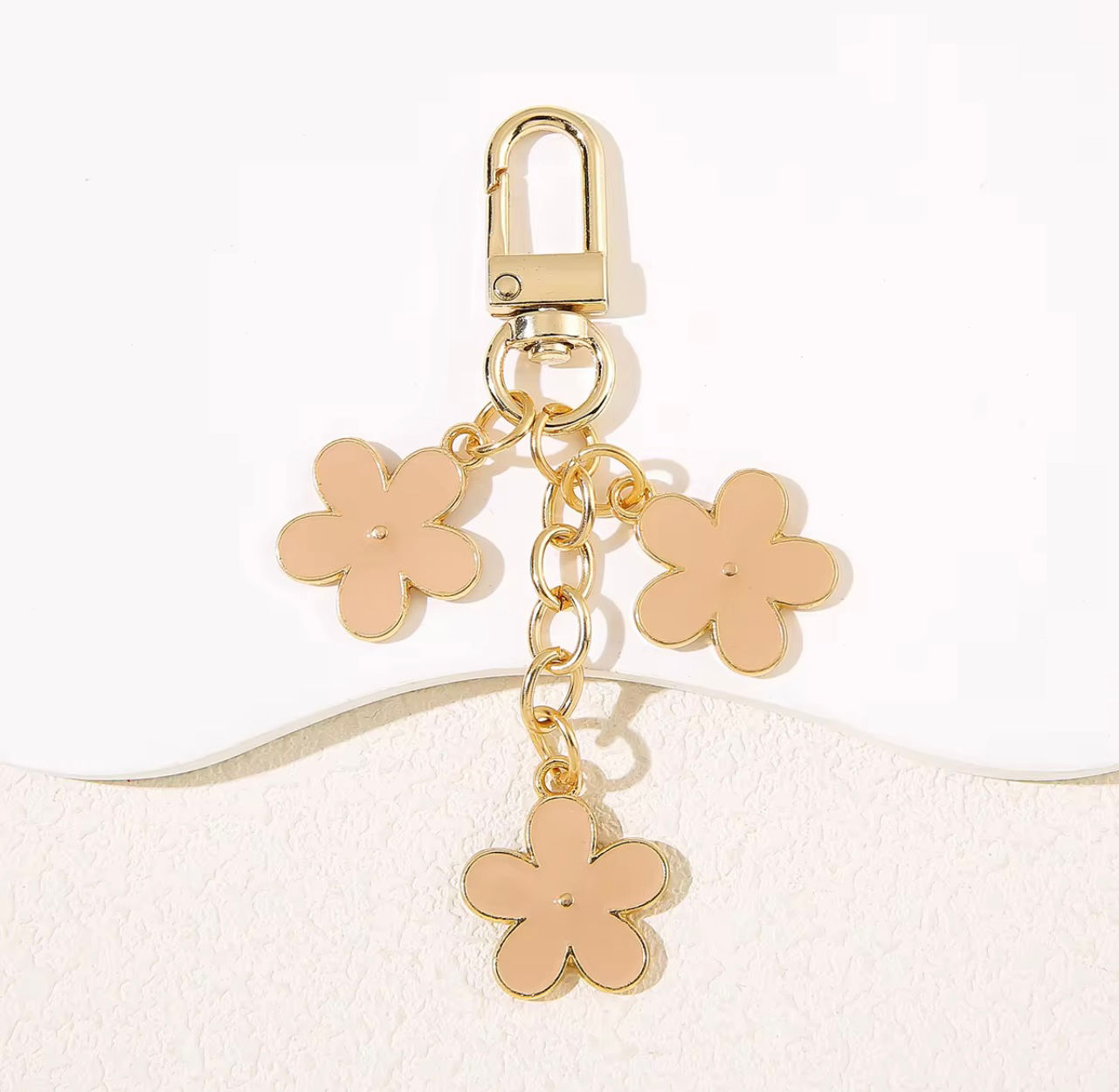 Colorful flower keychain cream