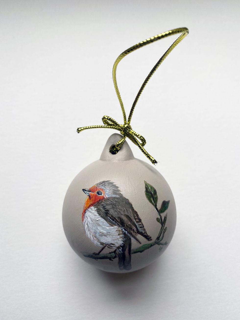 Thumbnail: Taupe Robin Ceramic Bauble