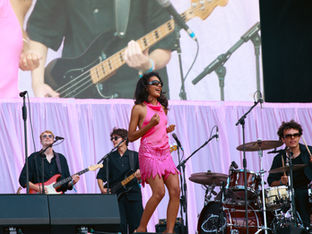 Forwards Bristol Day 2 Shakes the Bristol Downs - Review