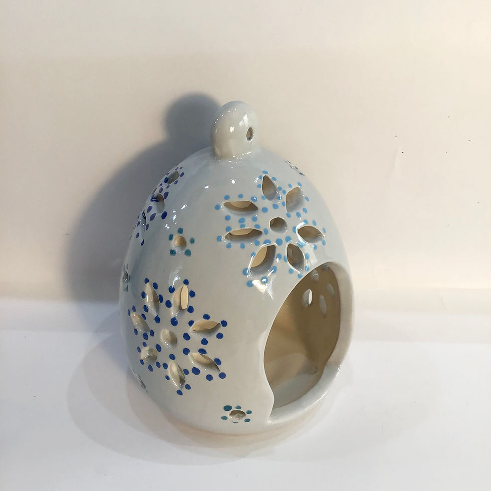 Thumbnail: Tea light flower cut out Luminaria