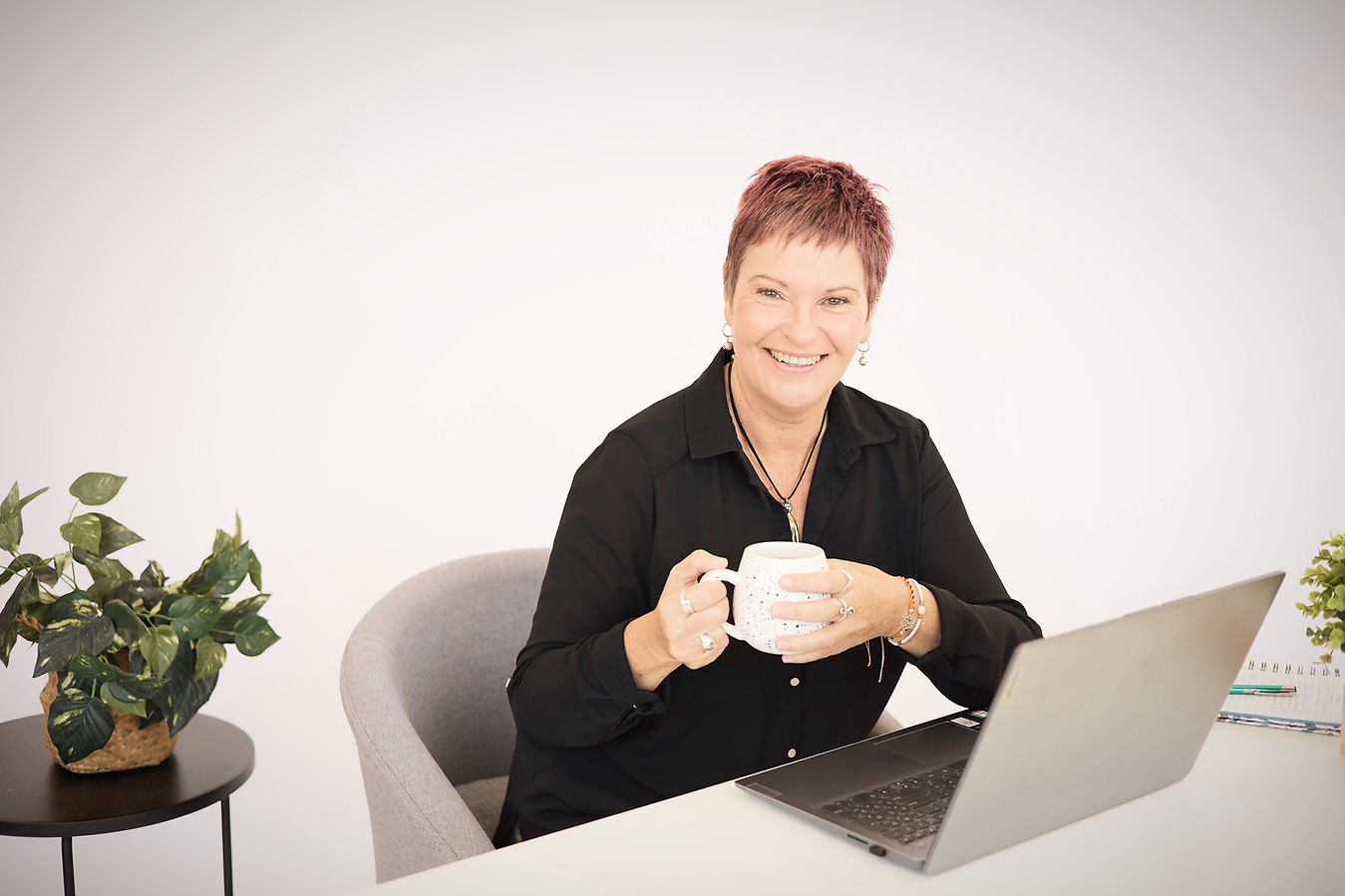 Paula Johnson of Wanderlust Design Tauranga_edited.jpg