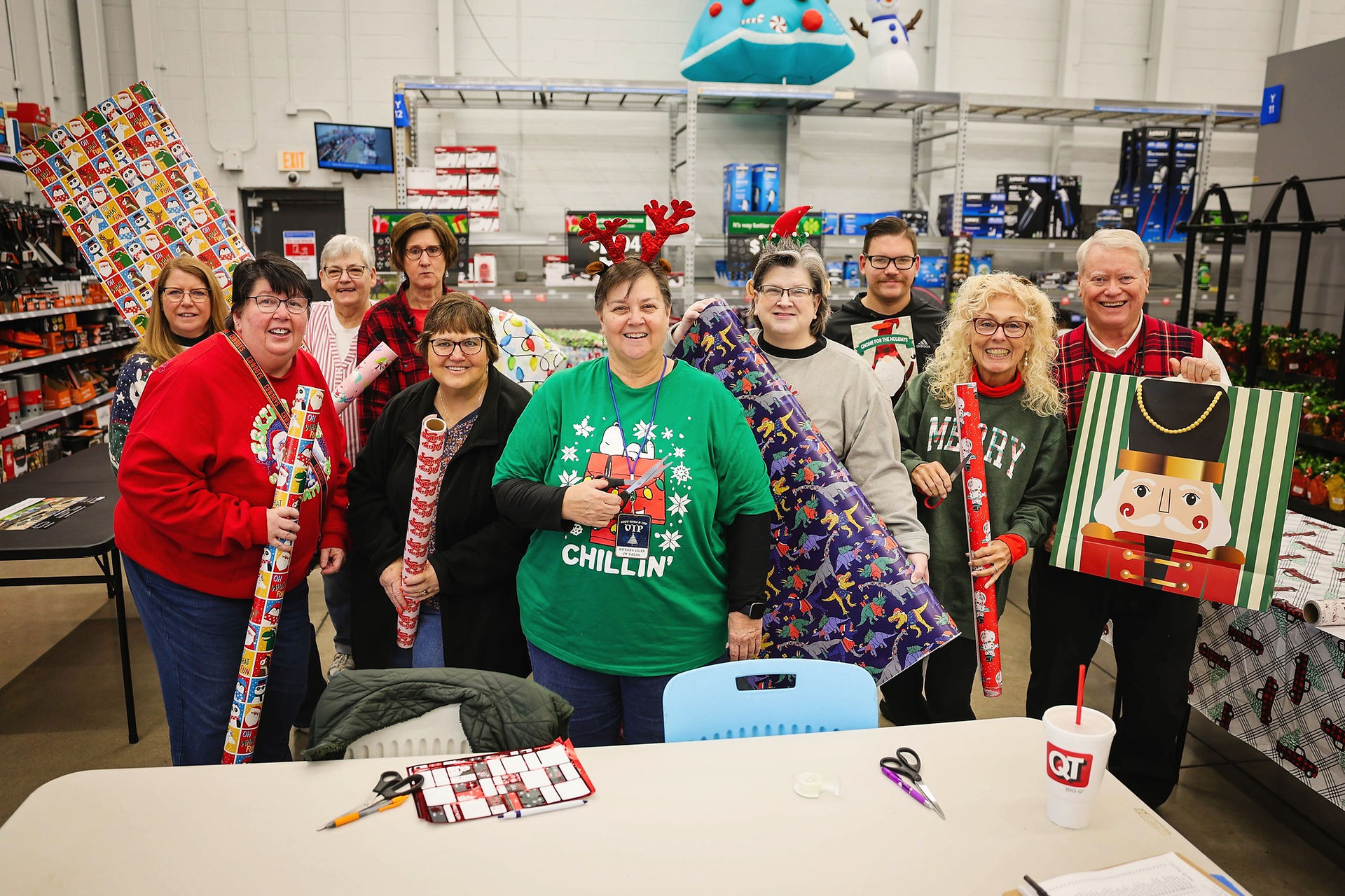Rotary Club of Tulsa volunteers