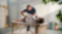 Physiotherapie Ludwigsburg Sturzprophylaxe Sturzprävention älteres Paar therapeut-min.jpg