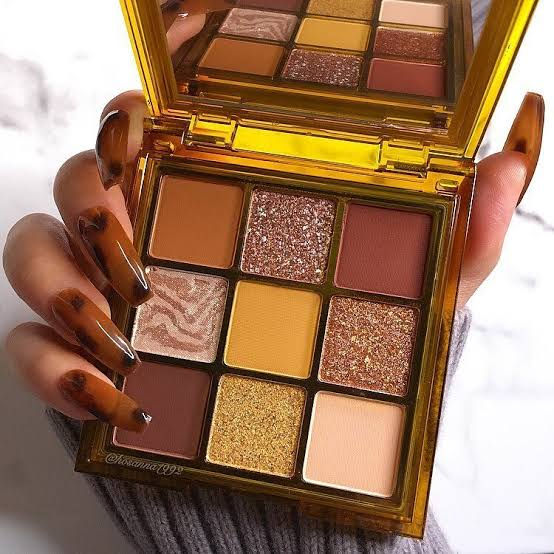 Huda Beauty Toffee Brown Obsessions 