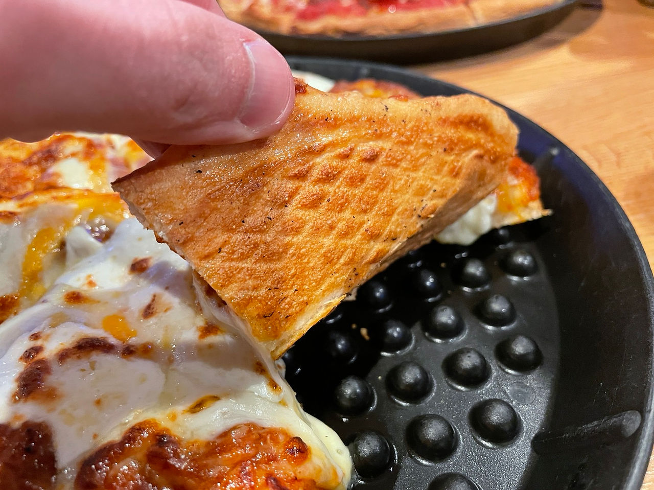 big woods restaurant pizza crust detail photo